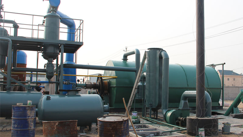 Pyrolysis plant