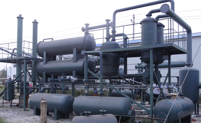 Waste pyrolysis plant