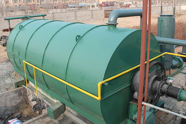 Tyre pyrolysis plant