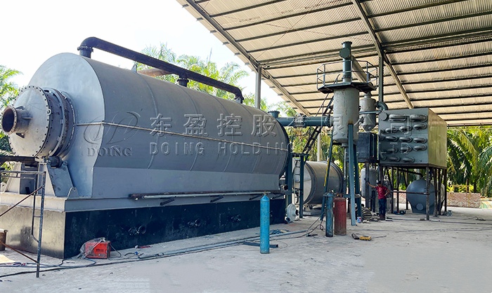 tire recycling pyrolysis machine in Indonesia