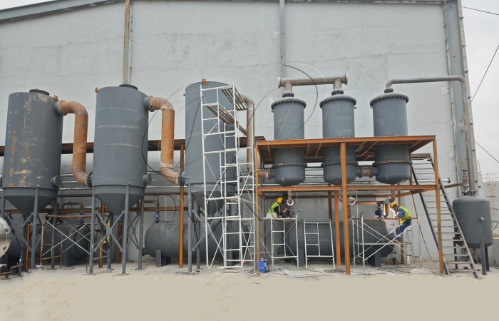 Fully-automatic oil sludge pyrolysis project commissioning in China Fully-automatic oil sludge pyrolysis project commissioning in China
